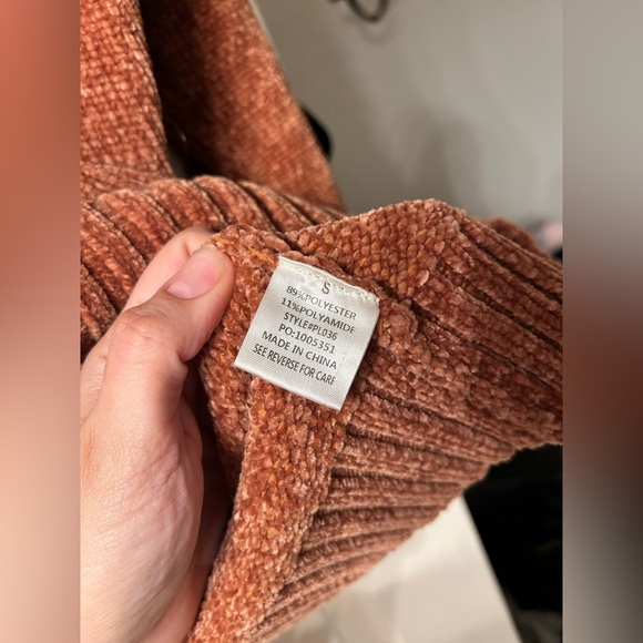 Pink Lily Without A Doubt Brown Chenille Sweater - Picture 5 of 6